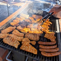 Bouleturnier der Schneckenburg: Nach Turnier und Siegerehrung wurde noch gegrillt. 