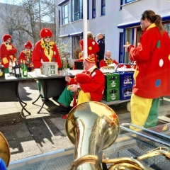 Rosenmontag mit der Clowngruppe:  Besuch im Seniorenheim Rosenau.