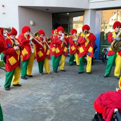 Rosenmontag mit der Clowngruppe: Besuch im Pflegeheim Urisberg.