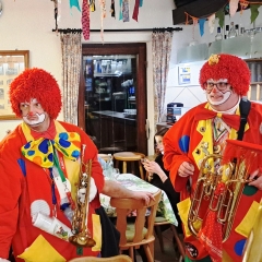 Rosenmontag mit der Clowngruppe: Essen in Überlingen am Ried.