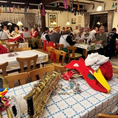 Rosenmontag mit der Clowngruppe: Essen in Überlingen am Ried.