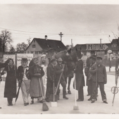 Schmutziger Donnerstag 1939: Auf dem Gottmannplatz.